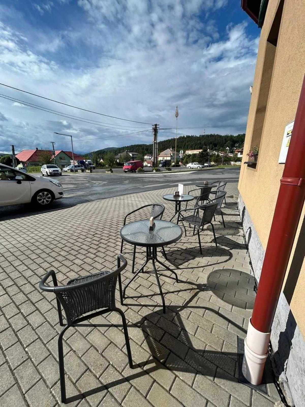 Penzion A Restaurace Na Salasi Hutisko Luaran gambar